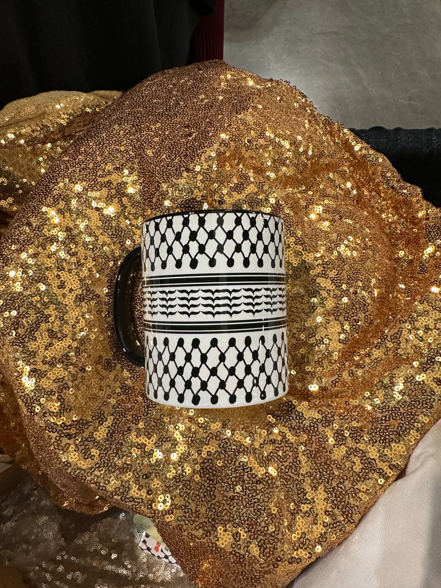 keffiyeh style Mug